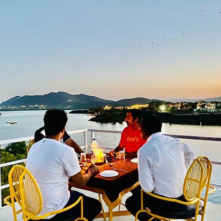 Hotel Jaydurg A Lake Retreat - A Lakeside Hotel - Lakeview Rooftop Cafe - Swimming Pool Udaipur Ngoại thất bức ảnh