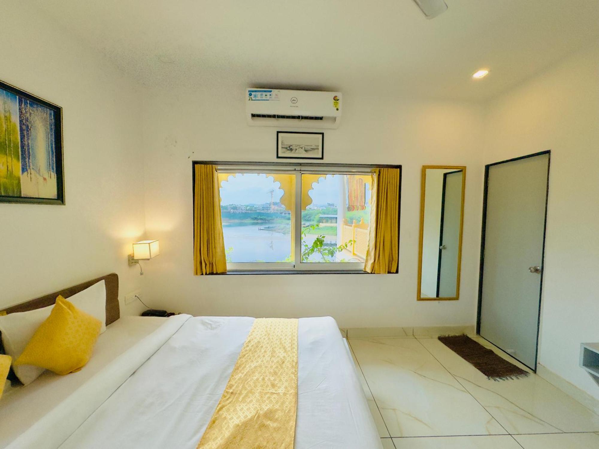 Hotel Jaydurg A Lake Retreat - A Lakeside Hotel - Lakeview Rooftop Cafe - Swimming Pool Udaipur Ngoại thất bức ảnh