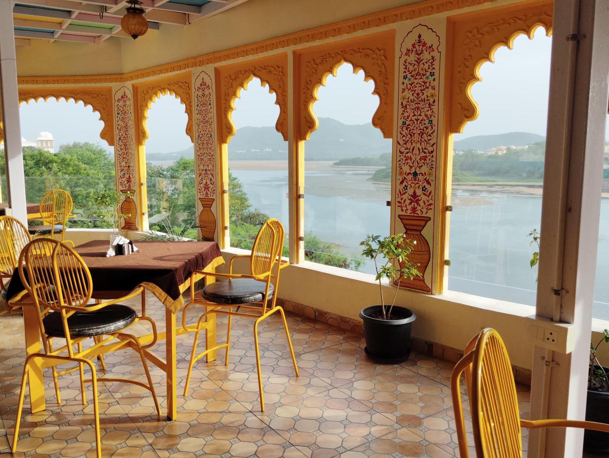 Hotel Jaydurg A Lake Retreat - A Lakeside Hotel - Lakeview Rooftop Cafe - Swimming Pool Udaipur Ngoại thất bức ảnh